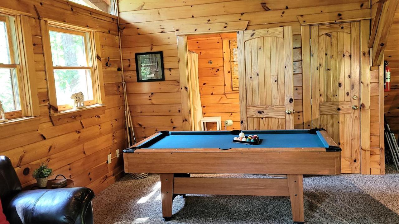 Mountain Joy -Private Treehouse Style Cabin That Sleeps 4-Free Tickets Gatlinburg Exterior photo
