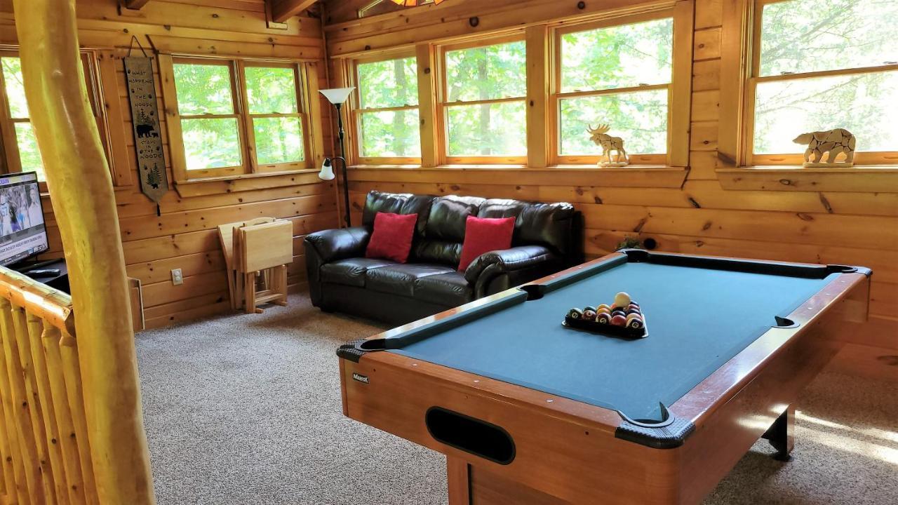 Mountain Joy -Private Treehouse Style Cabin That Sleeps 4-Free Tickets Gatlinburg Exterior photo